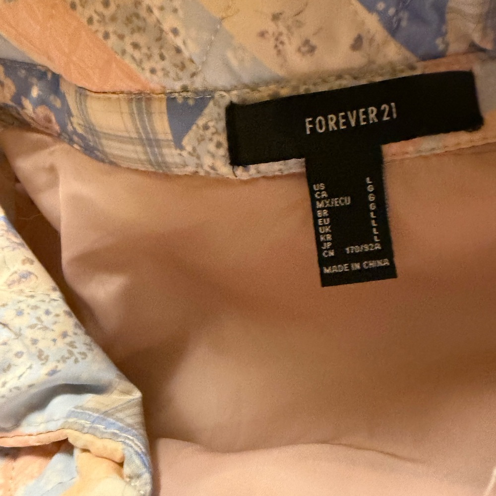 Woman shacket - Picture 2 of 3